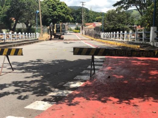 PONTE DA VILA RICA JÁ ESTÁ INTERDITADA PARA OBRAS DE REFORÇO DA ESTRUTURA