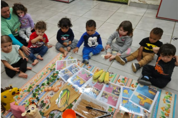 COMENDO, APREDENDO E SE DIVERTINDO: CRIANÇAS DA CRECHE PARTICIPAM DE ATIVIDADE COM MILHO
