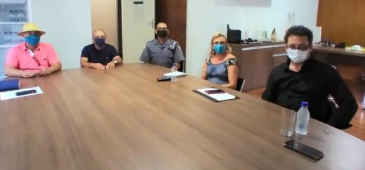 PREFEITA DE ÁGUAS DA PRATA RECEBE O 2o. SARGENTO DA 1a. CIA do 24o. BPMI