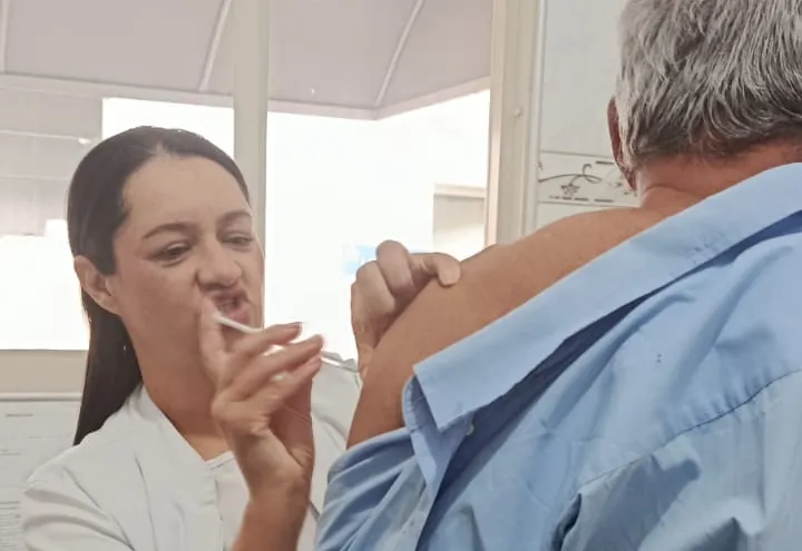 DIA D DE VACINAÇÃO CONTRA A GRIPE IMUNIZA 240 PRATENSES