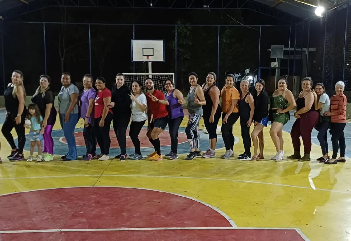 FONTE PLATINA “ENTRA NA ZUMBA” COM MUITA ANIMAÇÃO