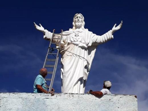 CRISTO DE ÁGUAS DA PRATA RECEBE ATENÇÃO ESPECIAL DA SECRETARIA DE OBRAS