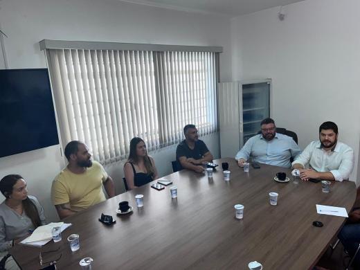 PREFEITO FAZ REUNIÃO COM SECRETÁRIOS PARA ALINHAR O TRABALHO DA EQUIPE