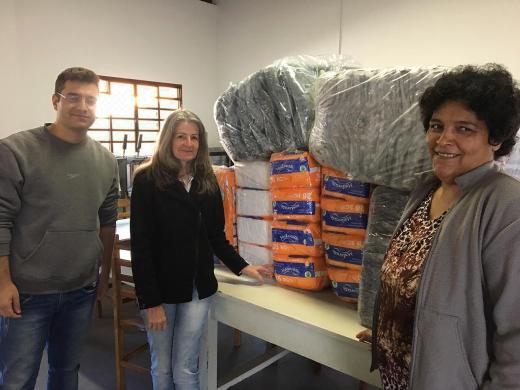 FUNCIONÁRIO DO CARTÓRIO DOA COBERTORES E FRALDAS PARA O FSS